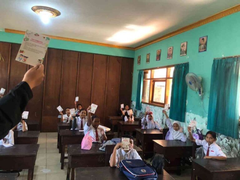 PMM oleh Mahasiswa UMM Gelar Program Edukasi Gigi dan Gizi dengan Inovasi Buku Monitoring